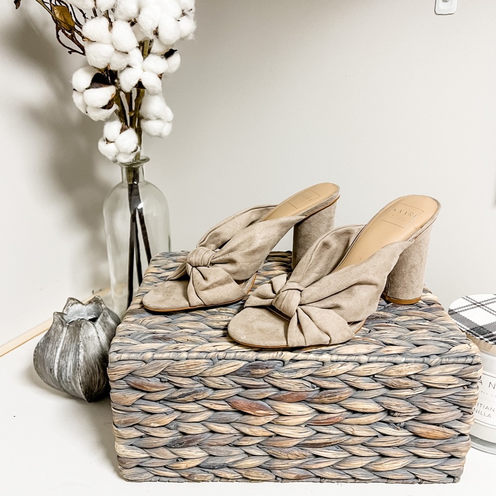 Kaari Blue Taupe Knotted Open Toe Pillar Heel Size 9M